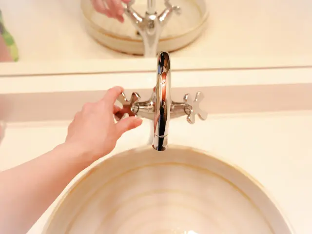 洗面所の蛇口から水が出ない！原因＆対処法を徹底解説